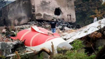Rrëzohet avioni luftarak në Indi, dy pilotët dyshohet se kanë vdekur
