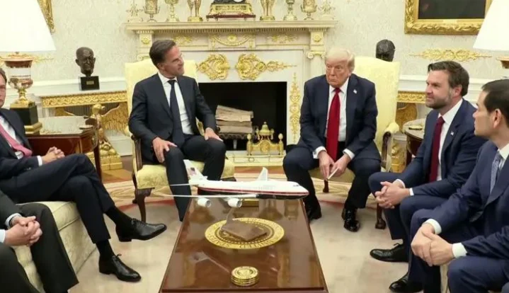 Rute takon Trump në Shtëpinë e Bardhë, presidenti i SHBA paralajmëron tarifa të ashpra ndaj Rusisë