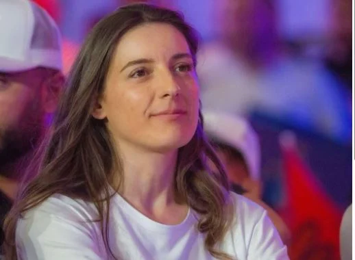 “Sale, si t’ka motra?”/ Ironia e analistit: A e dini pse e duan Zegjinenë në Parlament?
