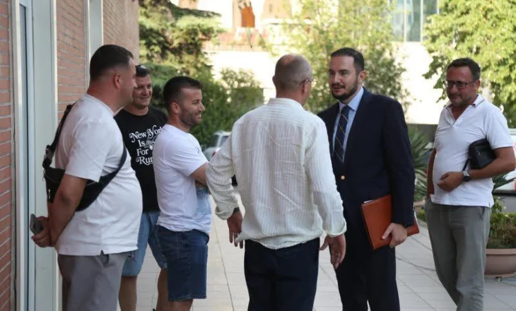 Salianji u lirua me kusht/ Sula për PD: E përcollën me “oiiiii”, e pritën me xhelozi