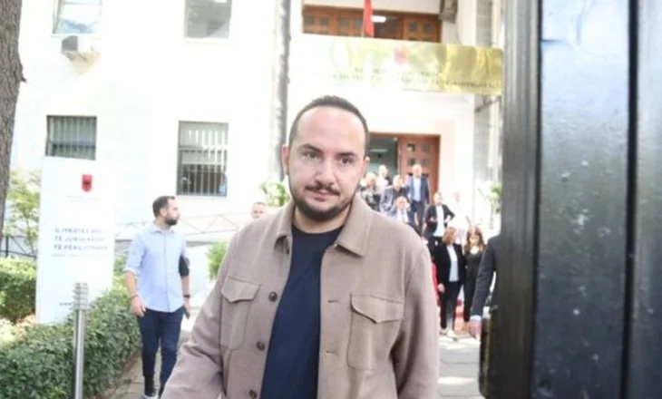 Salianji zbulon lëvizjen e parë pas daljes nga qelia