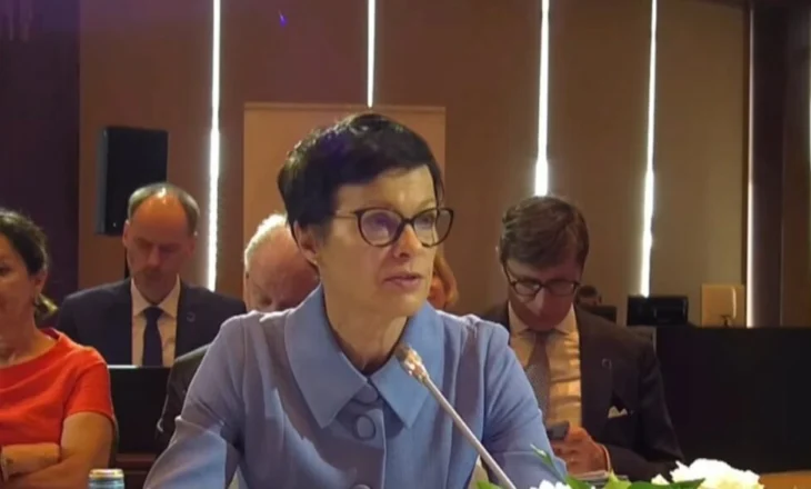 Samiti në Shkup, komisionerja Kos i drejtohet Ramës: Shqipëria mund të hapë të gjithë grupkapitujt këtë vit