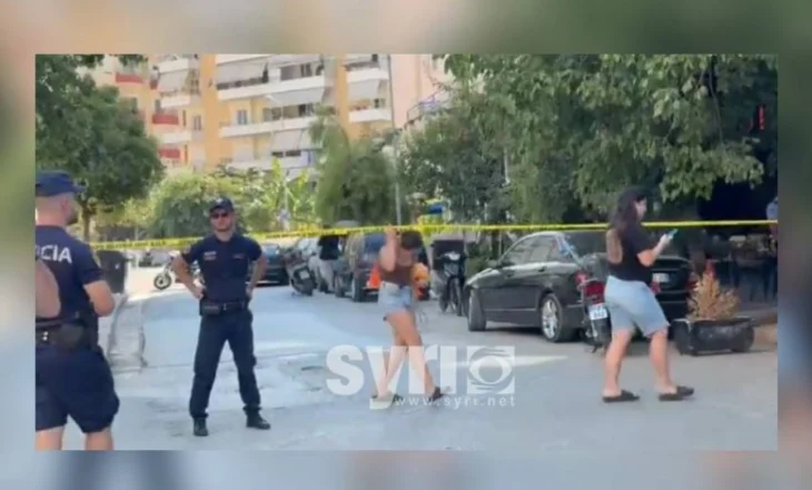 Sarandë/ Të plagosurve iu gjendet një armë zjarri pistoletë në çantën e krahut
