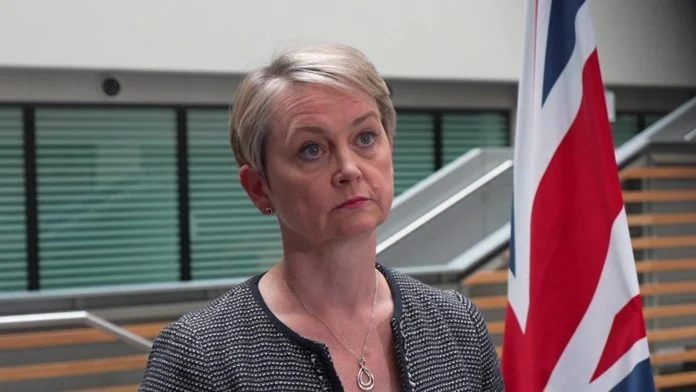 Sekretarja e Brendshme britanike, Yvette Cooper: Ekstremizmi islamik dhe ai i djathtë kërcënimet më të mëdha për vendin