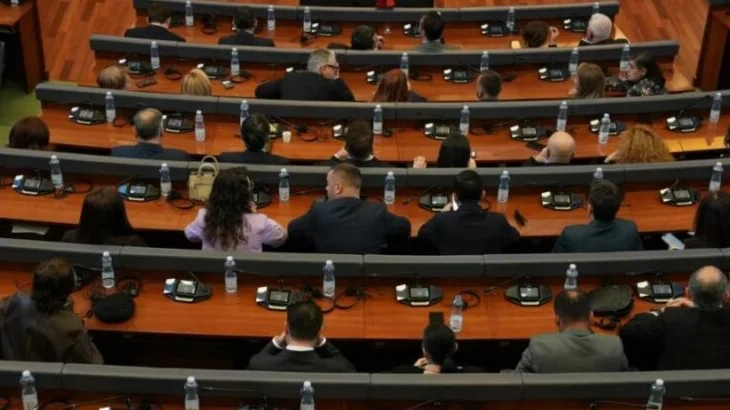 Sërish pa zgjidhje/ Dështon për herë të 43-të konstituimi i Kuvendit të Kosovës