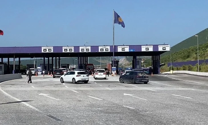 Sezoni turistik veror, Policia e Kosovës dhe Shqipërisë nisin patrullimin e përbashkët