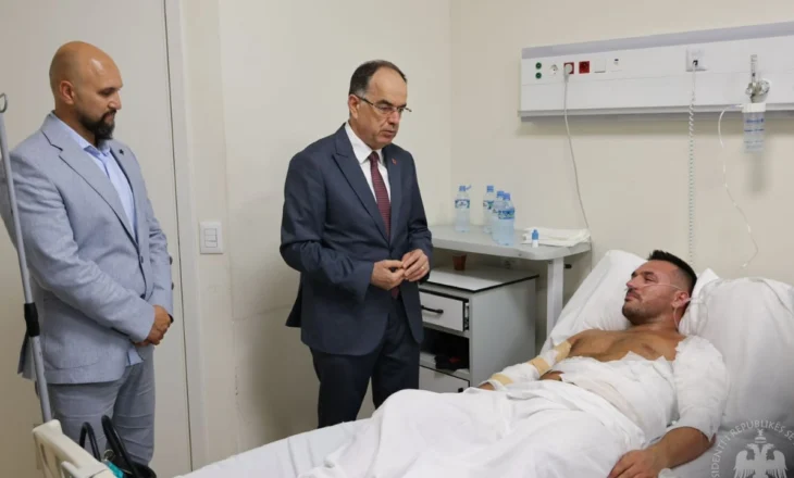 Shefi i komisariatit të Delvinës pësoi djegie teksa tentoi të fikte zjarrin, Presidenti Begaj e viziton në QSUT