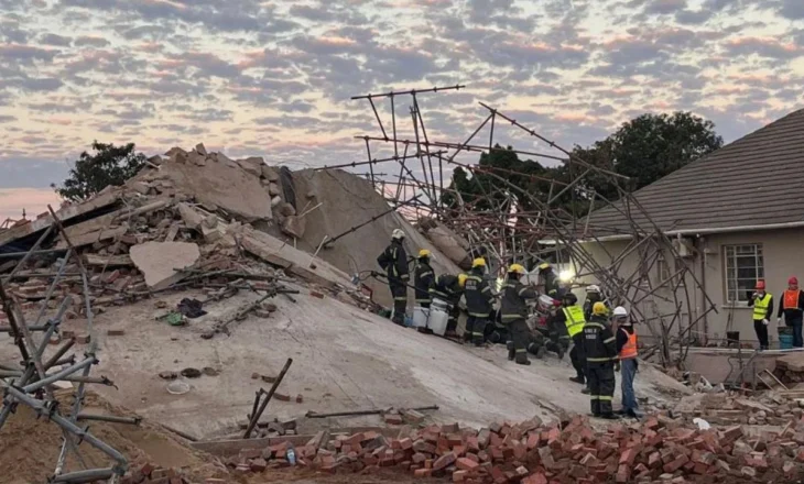 Shembja e ndërtesës në Afrikë u mori jetën 34 personave, hetimet zbulojnë se tragjedia mund të shmangej: Vrimat në godinë mbuloheshin me rërë