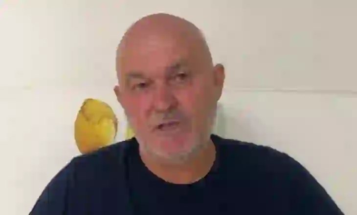 “Sherr për inate personale”/ Vëllai i policit që u konfliktua me kamarierin: Ardiani u godit nga pronari i hotelit me 15 persona, ka dëmtime