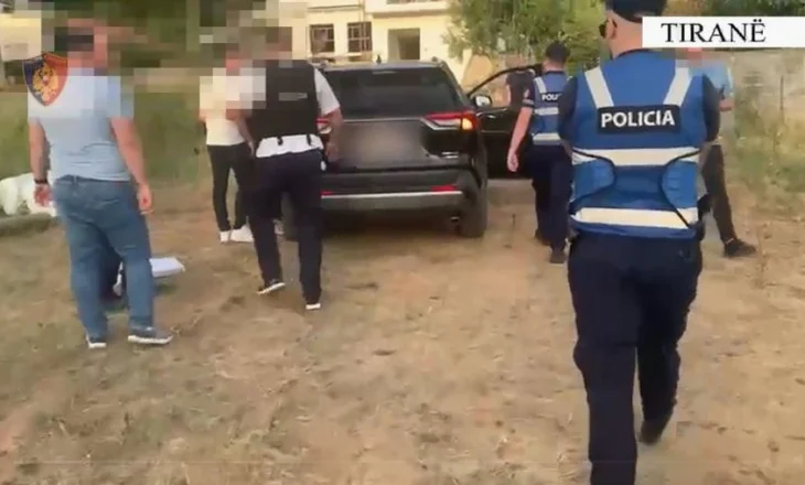 Shisnin kokainë në Tiranë, arrestohen dy persona