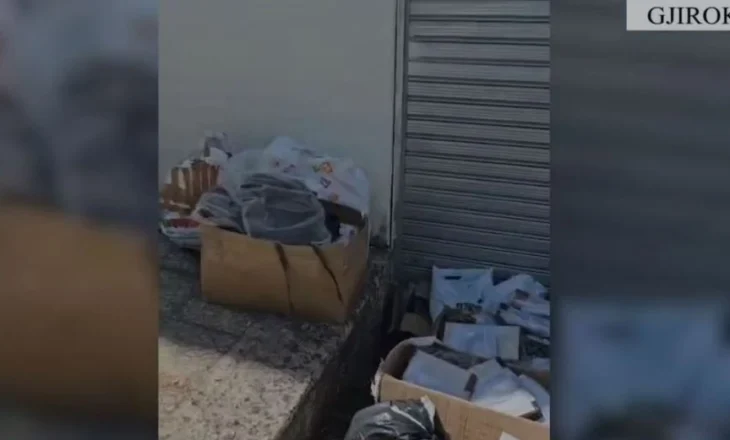Shiste online mallra të kontrabanduara, arrestohet 26-vjeçari në Gjirokastër