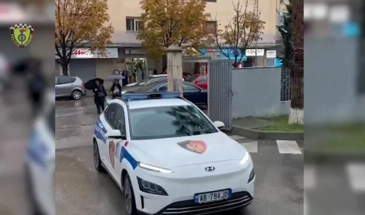 Shkaktuan aksidente rrugore për shkak të shpejtësisë së lartë/ Arrestohen 2 drejtues automjetesh