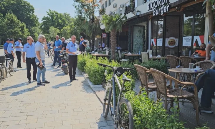 Shkodra liron trotuaret. Policia Bashkiake në aksion, shkodranët mirëpresin lirimin e hapësirave