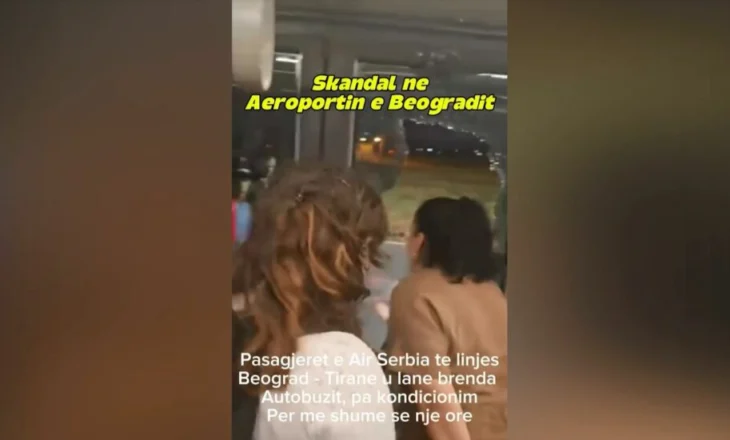 Shqiptarët bllokohen në autobus në aeroportin e Beogradit, autoritetet serbe heshtin