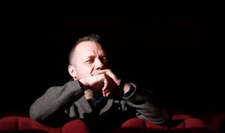Shtatë vite nga vdekja e një prej regjisorëve më të mirë në teatrin kosovar, Bekim Lumi