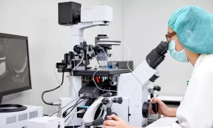 Shtatzënë pas 18 vitesh falë… inteligjencës Artificiale