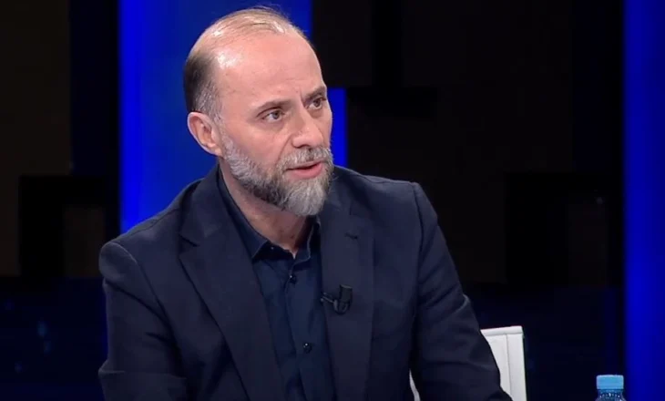 “S’i lihet në dorë kukullës se pi dy dopio dhe të bën gjëmën”, Sulo reagon ashpër për përballjen Lapaj-Shabani:I kapi..