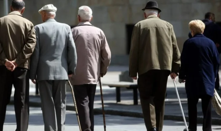 Si të përfitohen dy pensione?/ Drejtuesi i Sigurimeve Shoqërore shpjegon përfitimet për emigrantët shqiptarë në Itali