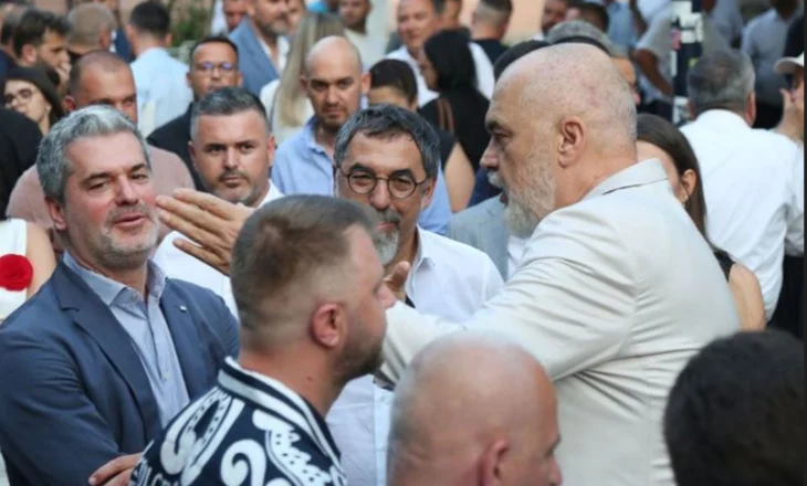 Si u tremb Edi Rama pas plasjes së skandalit 831 ha tokë në Kaninë për park fotovoltaik për Frangajn, nga urdhri për…