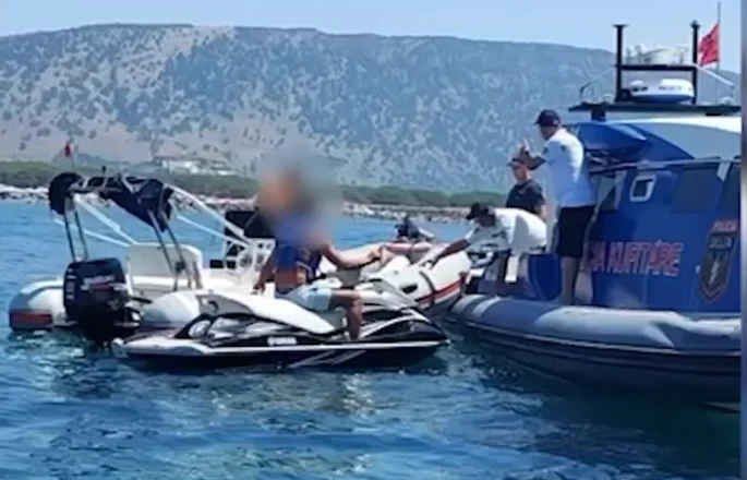 Siguria detare, bllokohen 36 mjete lundruese nga Ksamili në Koman! Gjoba deri në 100 mijë lekë për ata që rrezikuan pushuesit