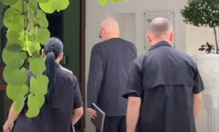 “Spastrim” edhe në Fier! Rama kërkon dorëheqjen e të gjithë drejtorëve të Bashkisë