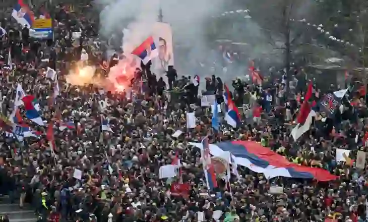 Studentët kanë njoftuar bllokada në të gjitha qytetet kryesore në Serbi