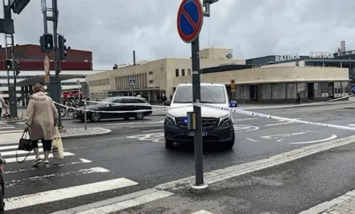 Sulm me thikë në një qendër tregtare në Finlandë, raportohet për disa të plagosur
