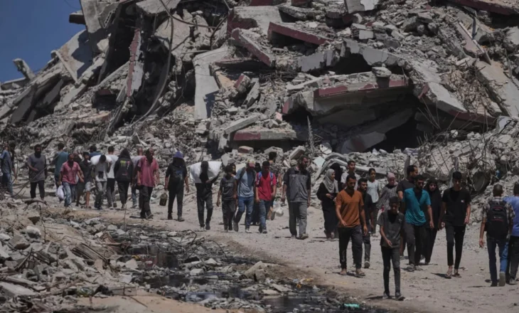 Sulmohen kampet me palestinezë! Ushtria izraelite qëllon drejt tendave të të zhvendosurve në Gaza, 13 viktima
