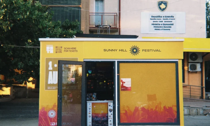 Sunny Hill Festival me pikë të shitjes së biletave në sheshin Zahir Pajaziti