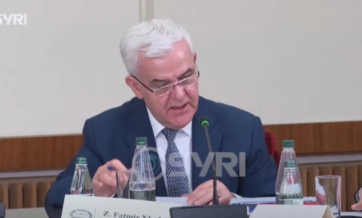 SYRI TV/ Mbyllet mandati i Komisionit të Posaçëm, Xhafaj dorëzon dy dokumente në Kuvend