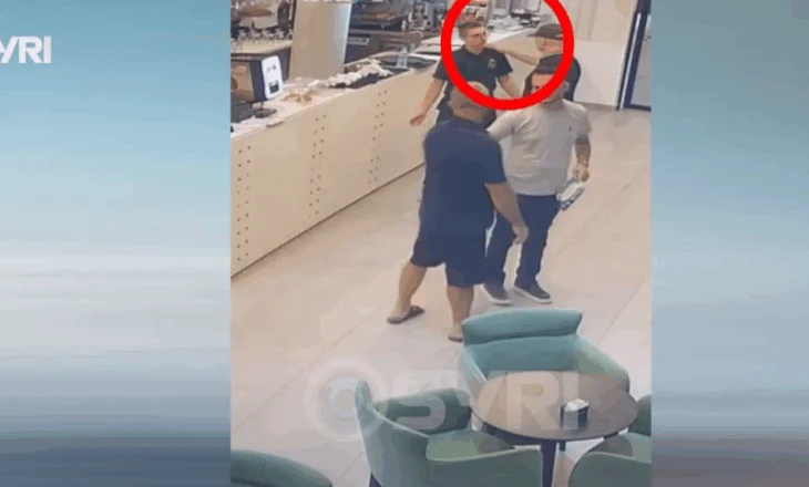 SYRI TV/ Shefi i policisë dhunon kamarierin në Vlorë, Rama del mbi drejtësinë dhe bën ‘gjyqin’