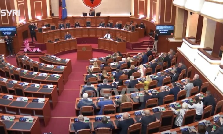 SYRI TV/  Zegjine Çaushi humb mandatin për disa orë, Maldrita Bardho i ‘dhuron’ të sajin