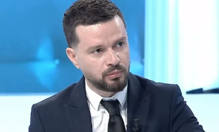 “Ta linte mandatin se po i ikin njerëzit”, Curi “ i kthen kurrizin”  Lapajt: E kam mik, por nuk mbajti fjalën