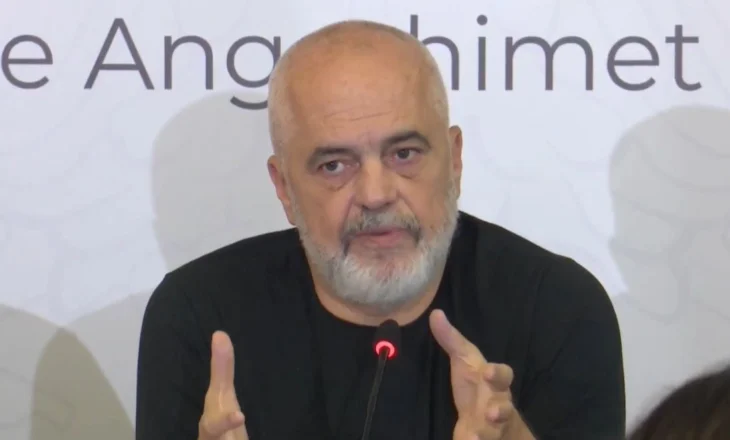 Takimi me kryetarët e bashkive në vend, Rama vlerëson vetëm një prej tyre: Duhet të merrni shembull!