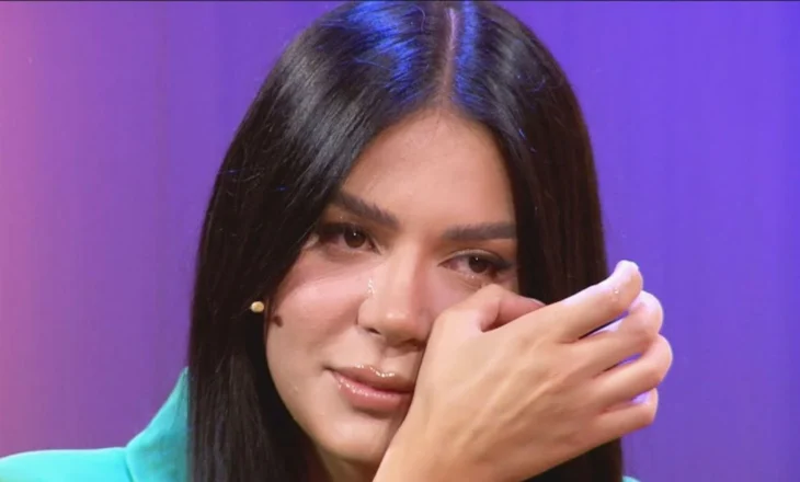 “Të ka dal emri që iu bën qefin të burgosurve”/ Efi Dhedhes reagon sërish: Po më bëni pis