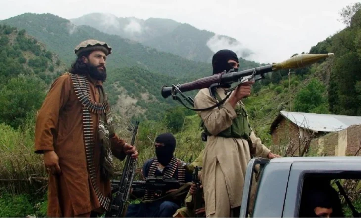 Të paktën pesë të vrarë nga një bombë rrugore në ish-bastionin e talebanëve në Pakistan