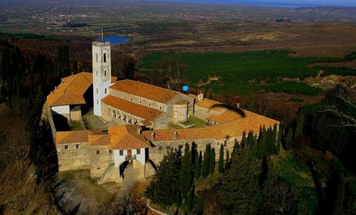 Të pathënat e Ardenicës/ Historia e priftit shkodran që e shpëtoi manastirin nga shkatërrimi