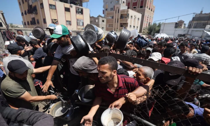 Të vdesësh për t’u ushqyer, të paktën 73 palestinezë u vranë teksa po tentonin të merrnin ndihma