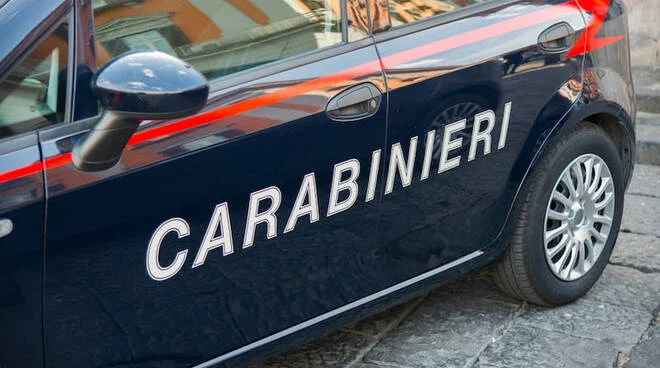 Tentoi t’i shpëtonte policisë italiane, 26-vjeçari shqiptar kapet me drogë dhe mijëra euro cash
