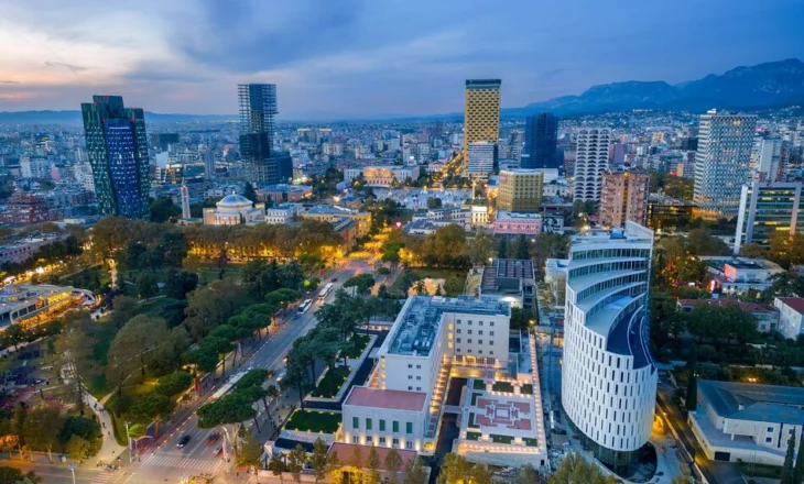 ”The Standard”: Pse Tirana e bukur duhet të jetë pushimi juaj kulturor i radhës