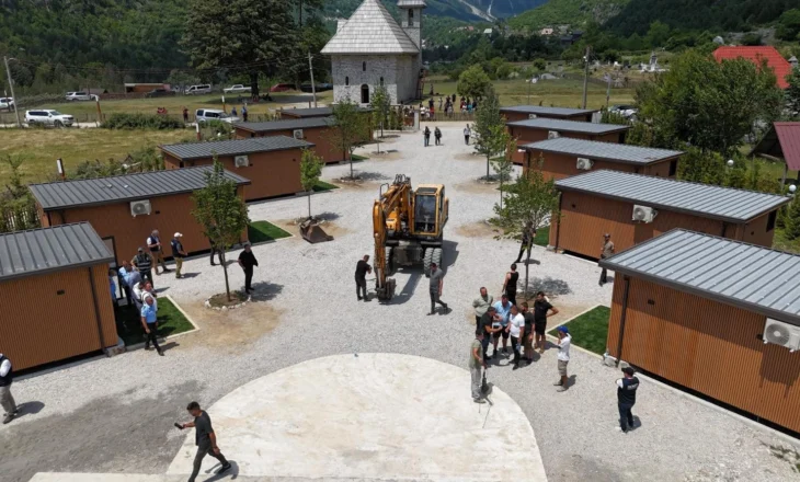 Thethi, turistët “kritikojë” tendencën moderne