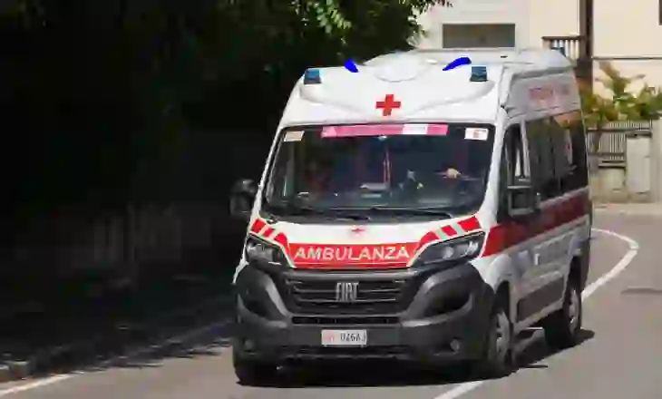 Tragjedi në Itali, automjeti përplaset me kamionin në tunel, tre të vdekur dhe dy të plagosur