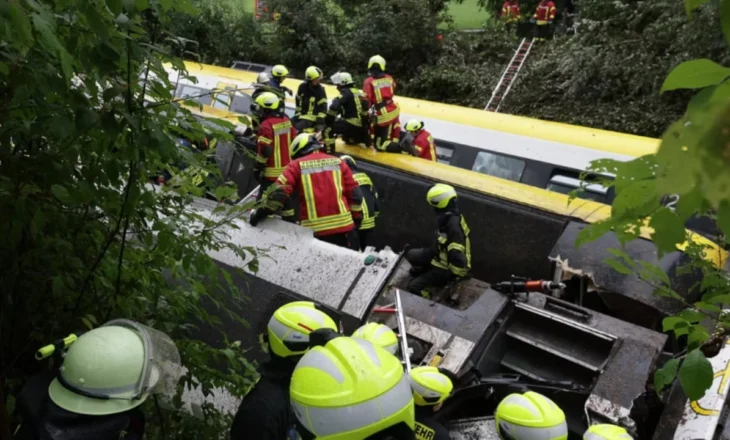 Tragjike në Gjermani! Treni me rreth 100 persona në bord del nga shinat, raportohet për disa viktima dhe shumë të plagosur