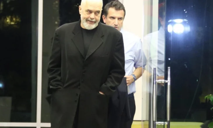 Tre thirrjet për ndihmë nga Erion Veliaj dhe tre refuzimet e Edi Ramës