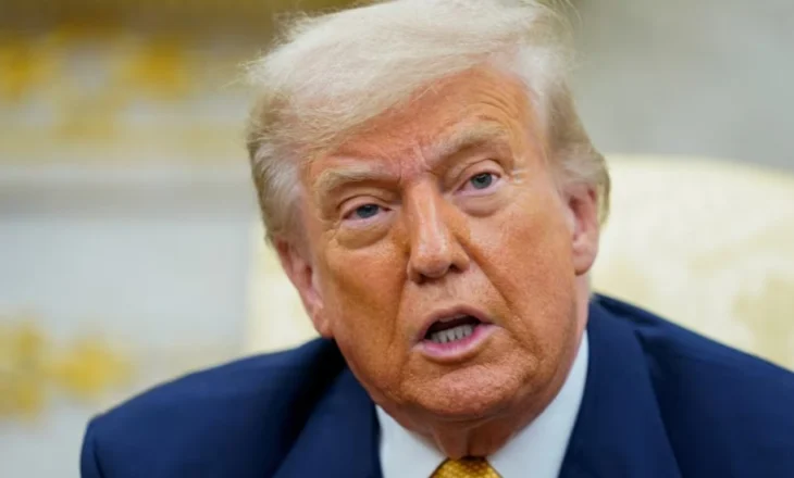 Trump vendos tarifë 25% ndaj Indisë dhe paralajmëron taksë shtesë për naftën ruse