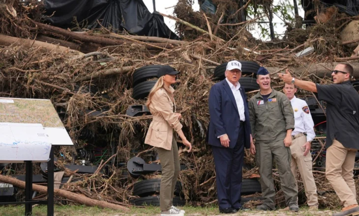 Trump viziton Teksasin një javë pas përmbytjeve vdekjeprurëse