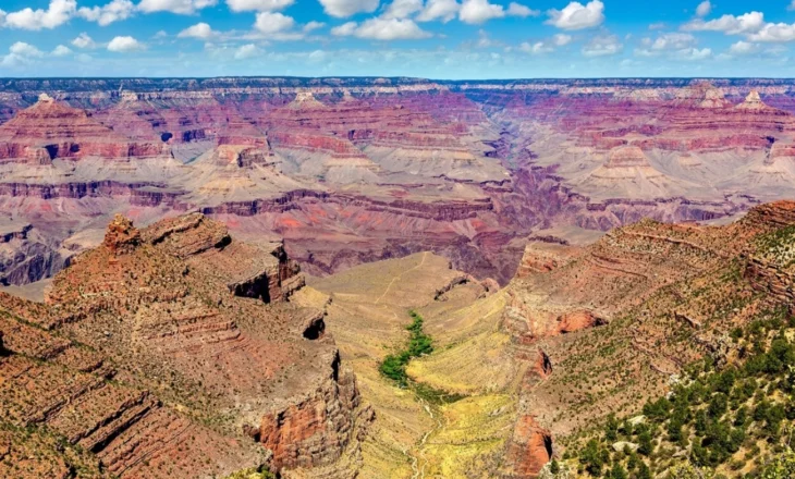Turistët evakuohen nga Grand Canyon për shkak të zjarrit