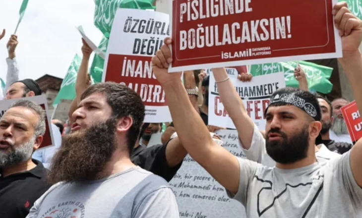 Turqia arreston 4 karikaturistë për vizatimin satirik për profetin Muhamed. Erdogan: Provokim i ndyrë!