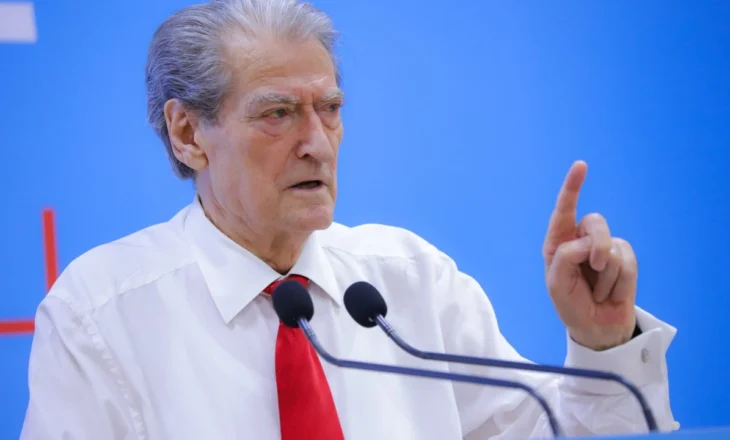 “U dënua një vit burg në kundërshtim me Kushtetutën”, Berisha për Salianjin: Do ta përcaktojë anëtarësia rolin e tij në PD