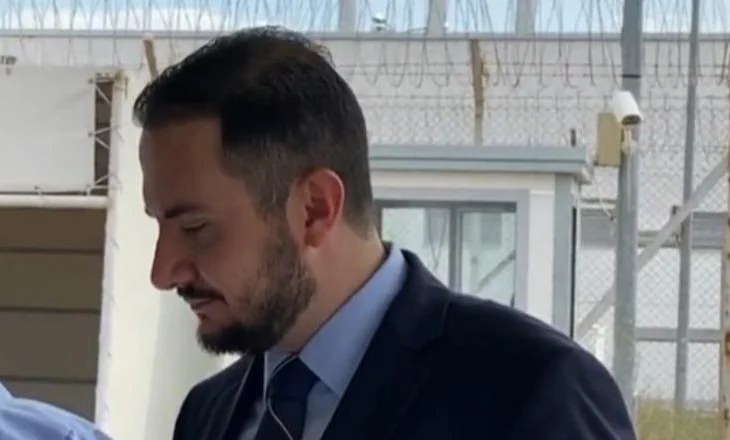 U lirua me kusht, Ervin Salianji del nga ambientet e burgut të Fierit